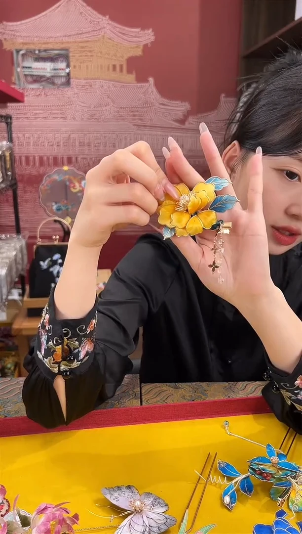 刺绣非遗绒花（发饰）
