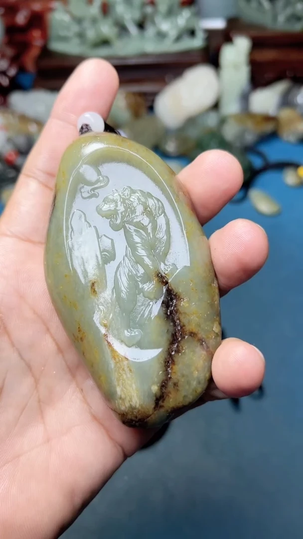 未镶嵌和田玉把件-