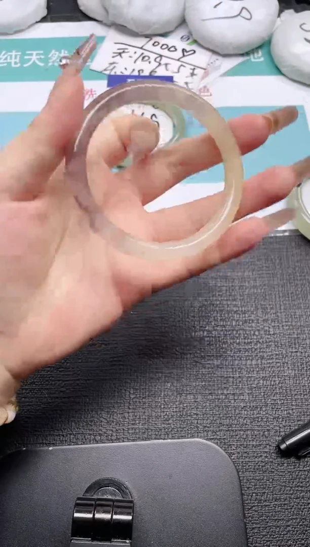 未镶嵌手镯石英质玉117-61