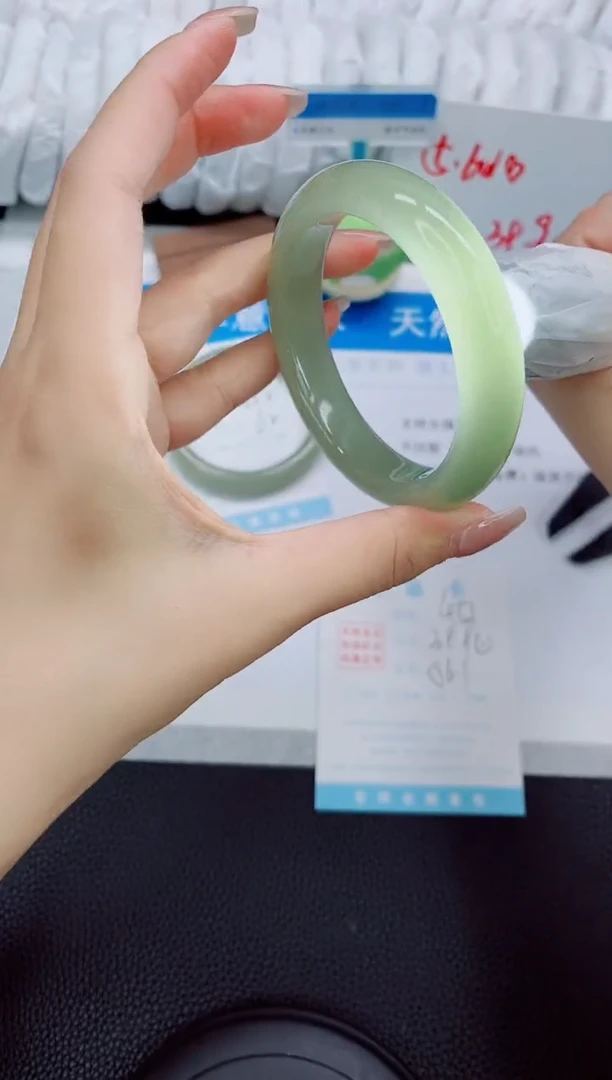 石英质玉手镯未镶嵌451-56.1