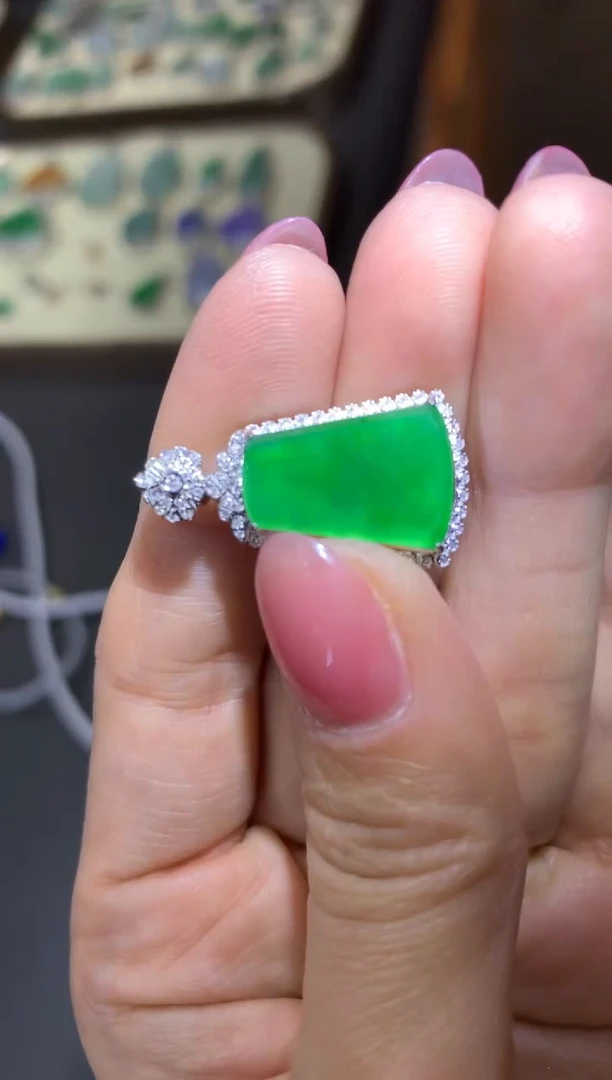 【闪购商品】翡翠颈饰18K金镶嵌|不退不换