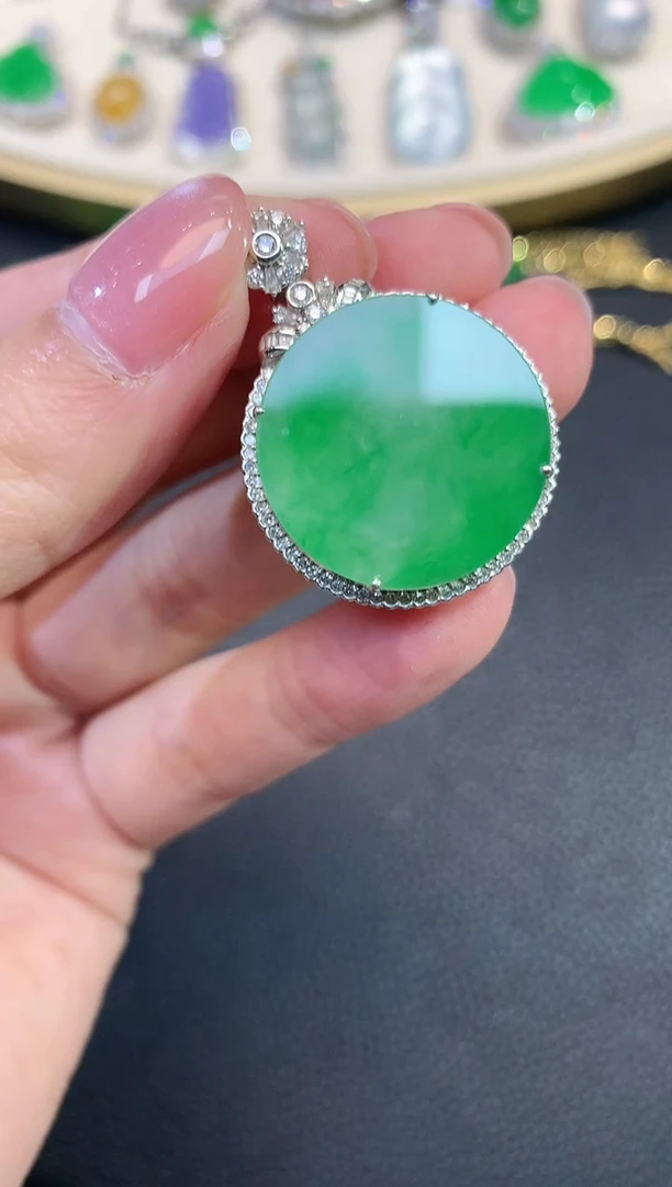 吊坠(不含链)18K金镶嵌翡翠C27