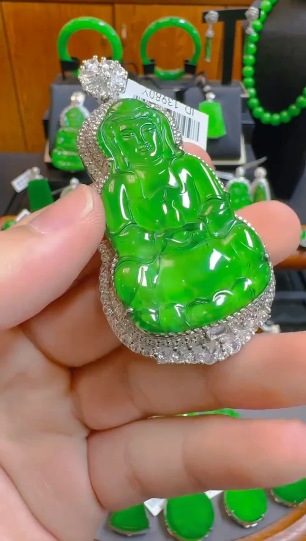 吊坠(赠链)银S925镶嵌翡翠天然A货翡翠