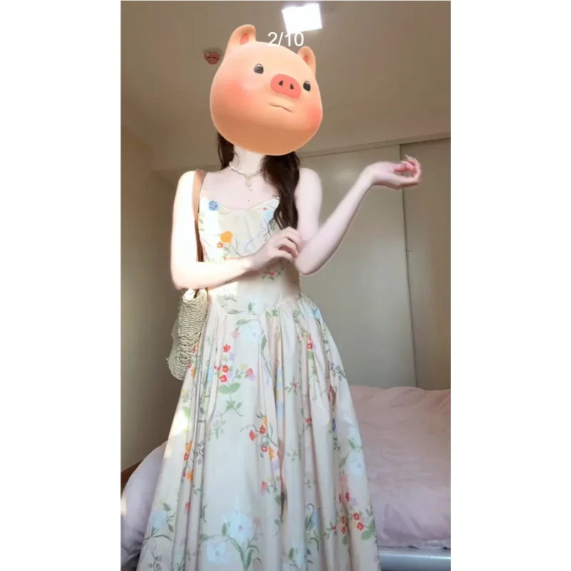 度假碎花吊带新款收腰显瘦海边初恋裙子女春夏季连衣裙法式辣妹