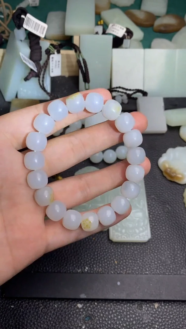 和田玉未镶嵌颈饰和田玉