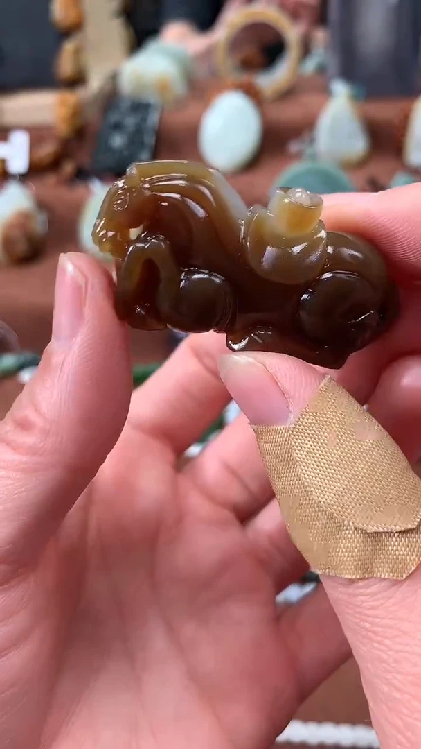 【闪购商品】和田玉颈饰未镶嵌和田玉随形雕刻件马