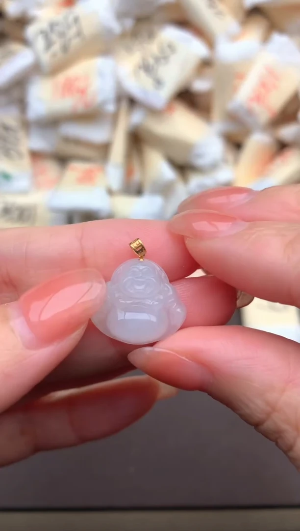 翡翠挂件18K金镶嵌一