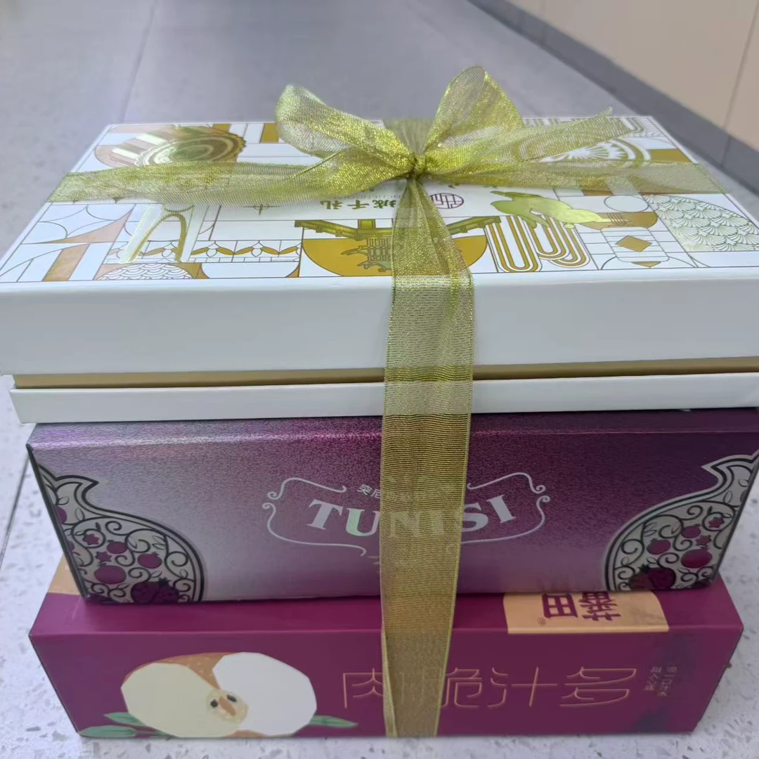 流心奶黄月饼➕突尼斯软籽石榴➕蕃田秋月梨