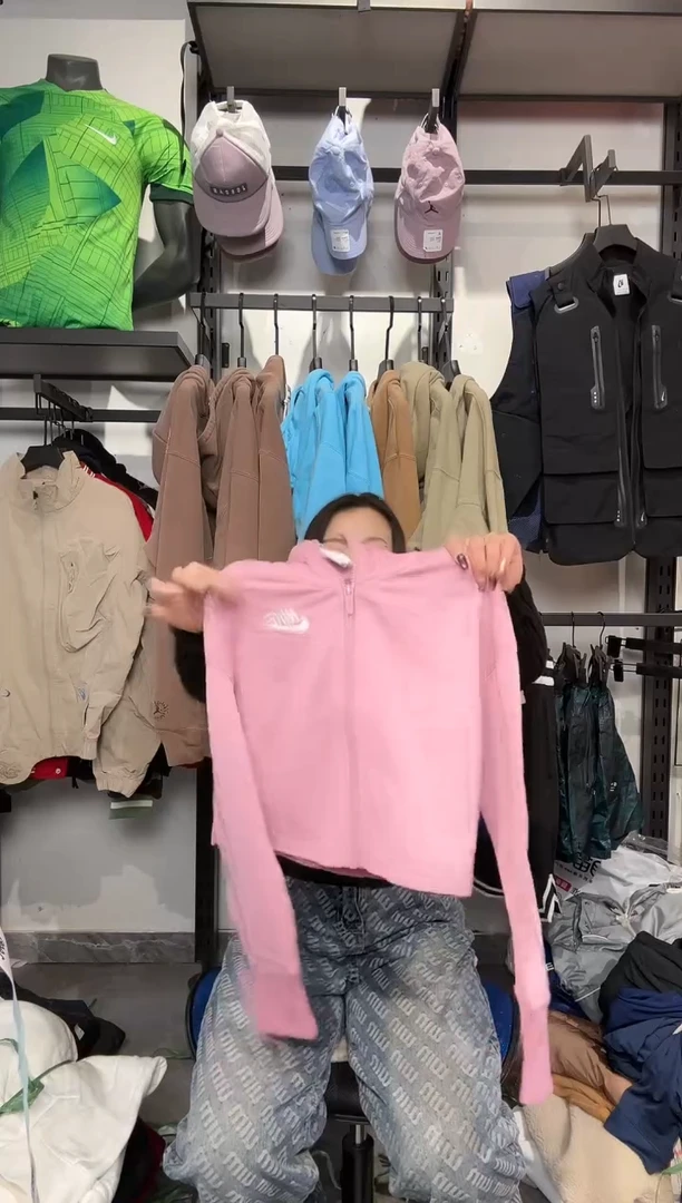 1440 编码 瑕疵款直播间过款为准 尺码   身高  140