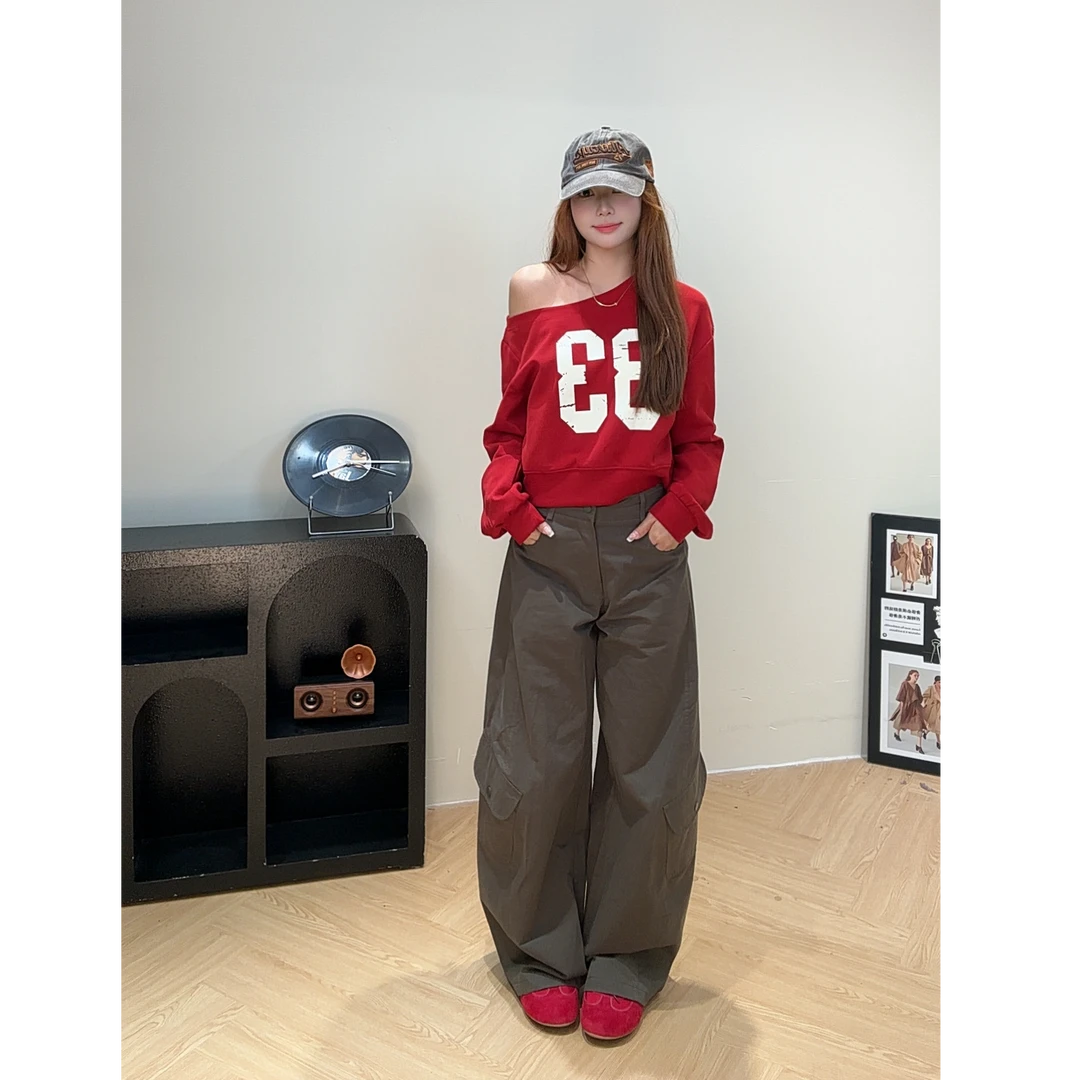 25新款时尚休闲字母斜肩V玲显瘦长袖卫衣 0901