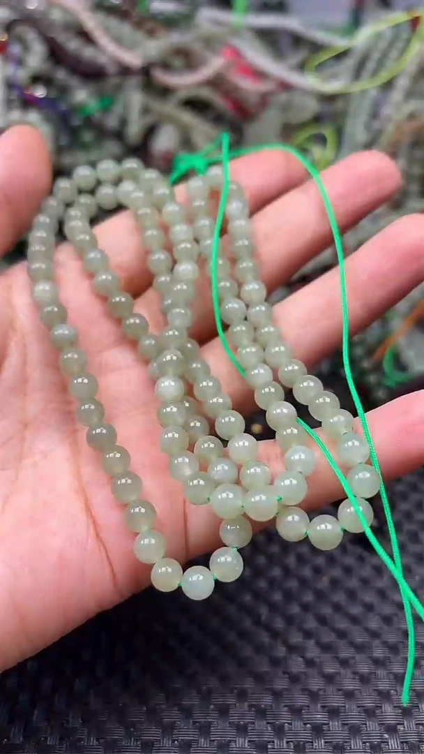 和田玉未镶嵌颈饰1