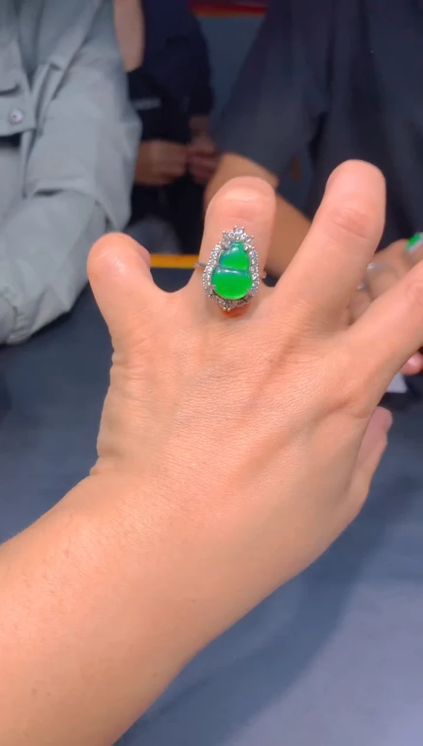 未镶嵌定制翡翠50定制翡翠—多样性发货（发其一）