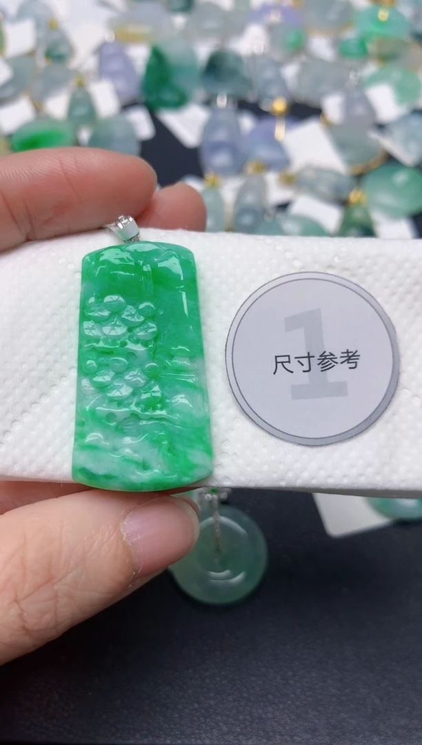 颈饰18K金镶嵌翡翠天然缅甸A货翡翠