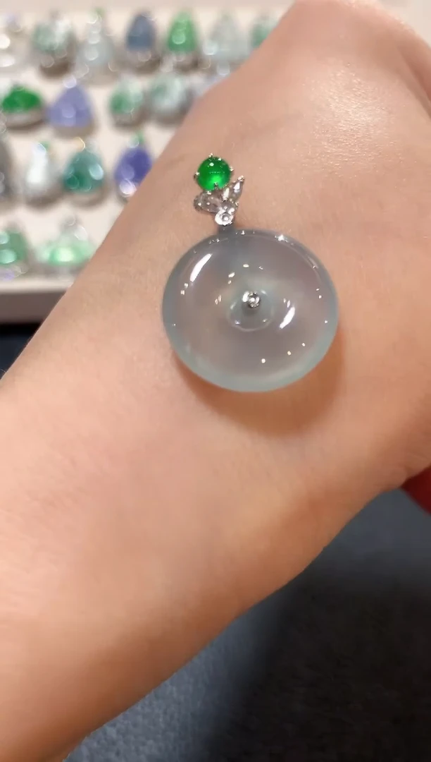 吊坠(不含链)18K金镶嵌翡翠z34