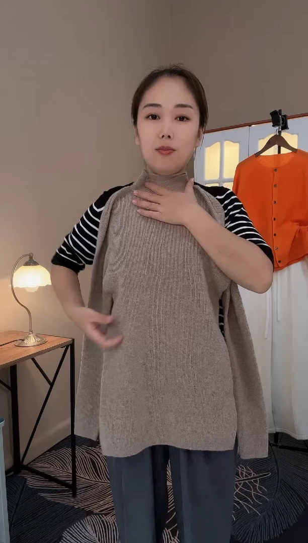 秋冬季驼色羊毛衫半高领抽条