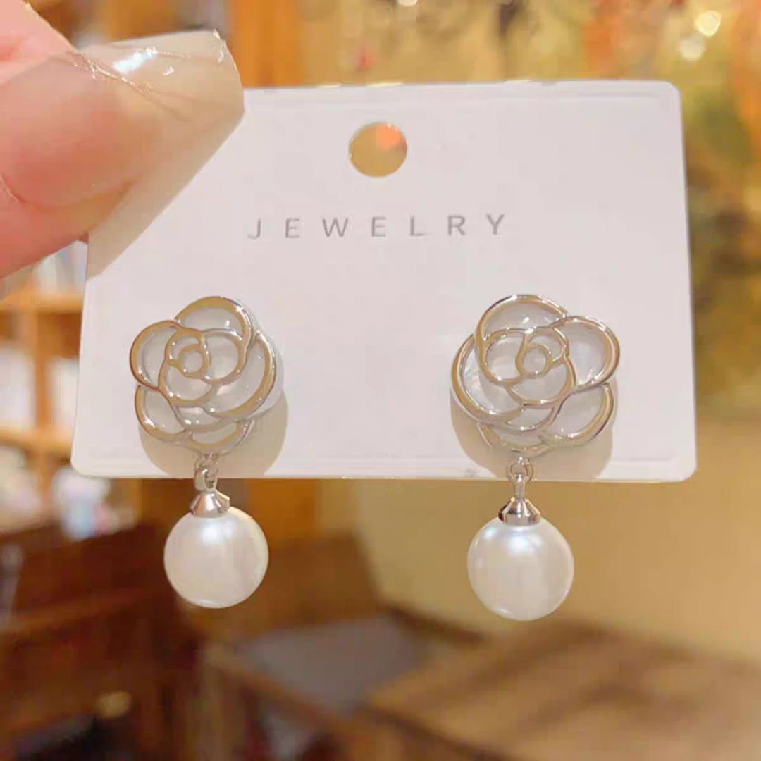 铜合金耳饰 【D69】新款时尚气质温柔精致耳钉优雅