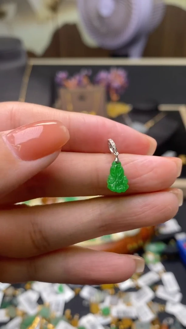 【闪购商品】翡翠18K金镶嵌颈饰净货17376