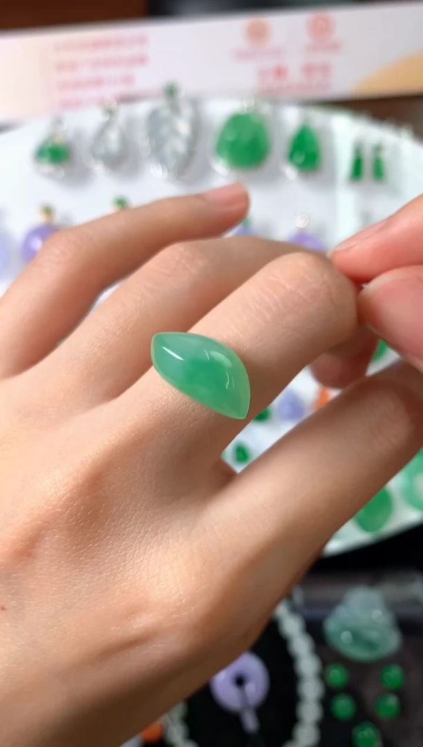 未镶嵌定制翡翠裸石（镶嵌定制）