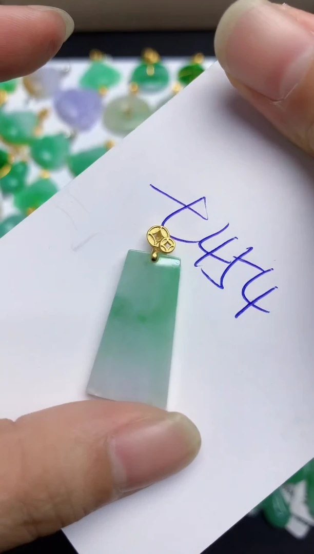 翡翠未镶嵌颈饰11111111