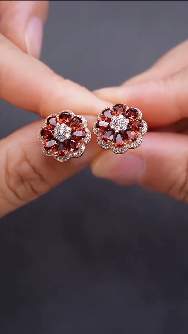 石榴石耳饰银S925镶嵌耳饰