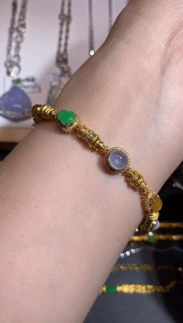 18K金镶嵌手链翡翠手链