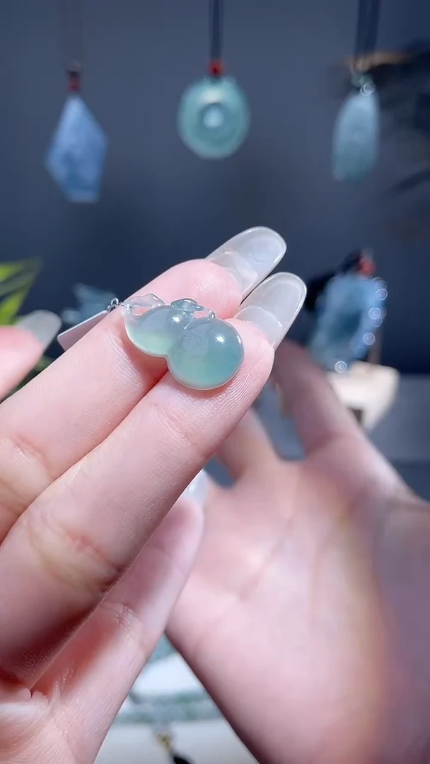 颈饰未镶嵌翡翠葫芦