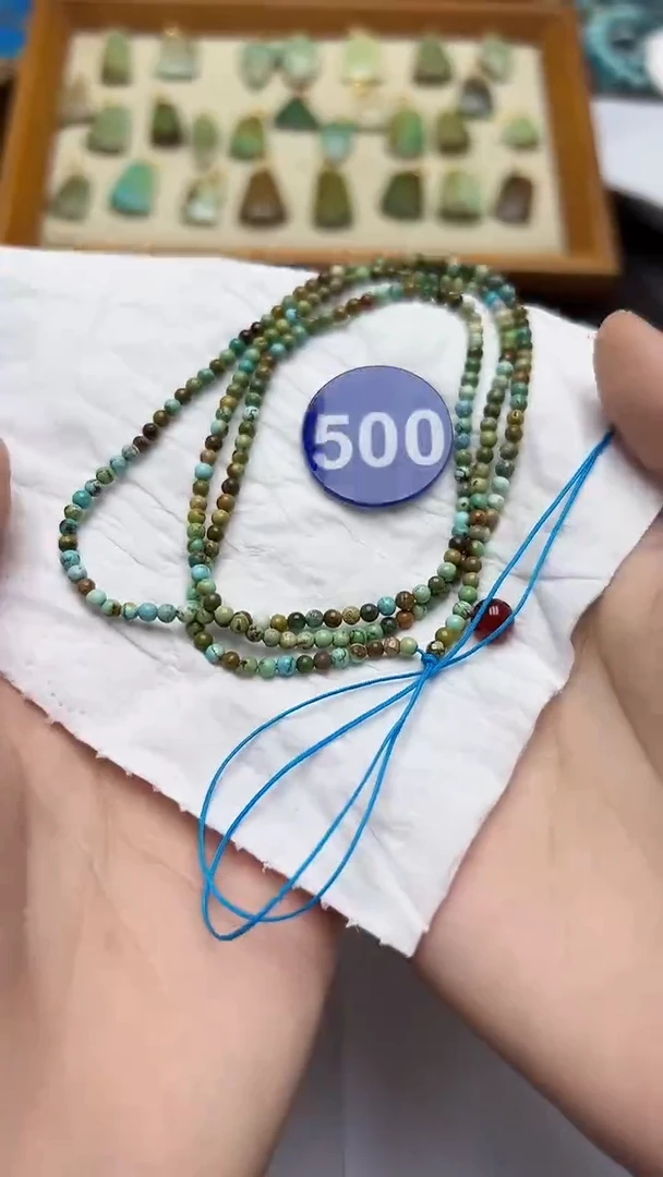 玛瑙/玉髓手串未镶嵌500