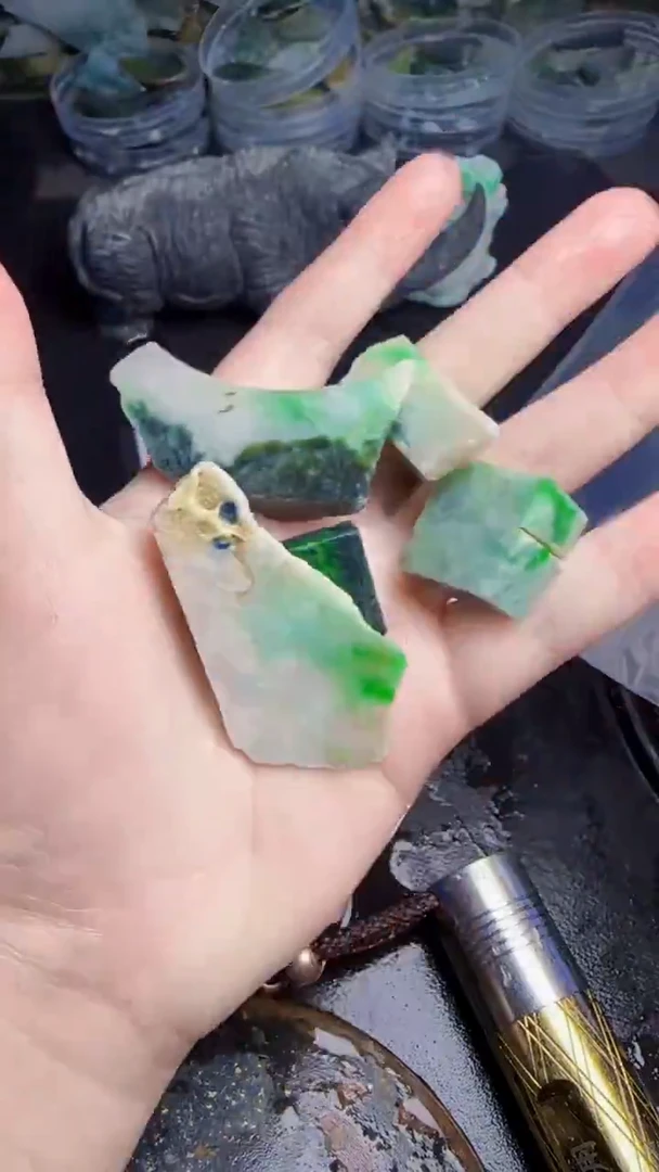 未镶嵌挂件翡翠K****室天然翡翠070