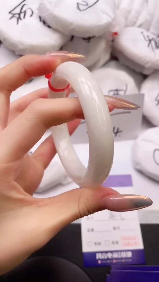 【闪购商品】和田玉手镯未镶嵌5K277-58