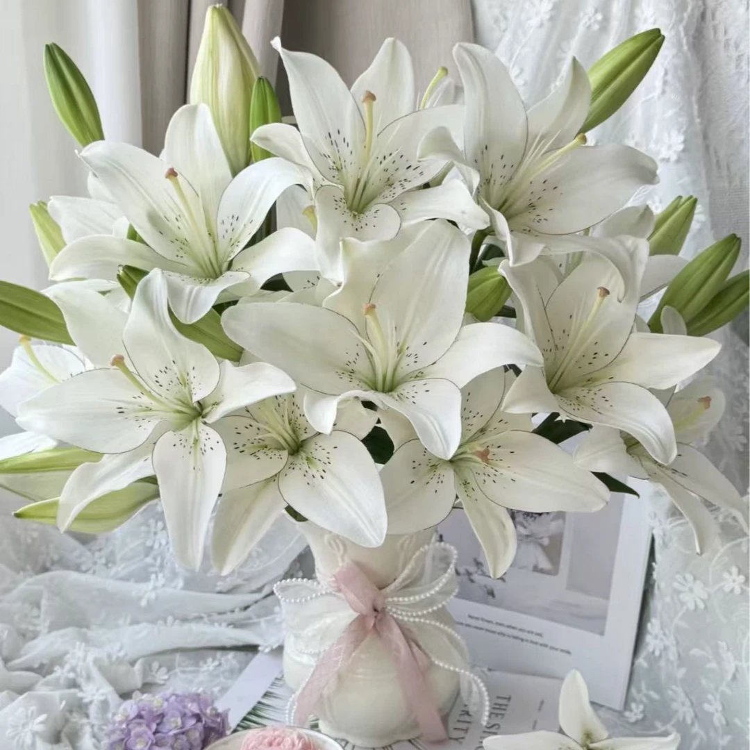 基地眼线白色亚百合无香鲜花1单顺丰包邮基地直发在送保鲜剂