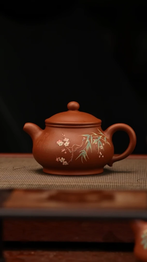 茶壶紫砂潘壶 180毫升 梅竹双清