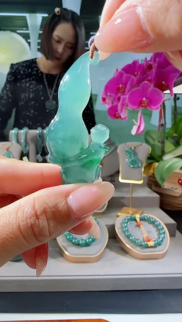 【闪购商品】翡翠吊坠(不含链)未镶嵌猴子