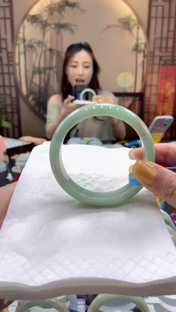翡翠手镯未镶嵌000028511