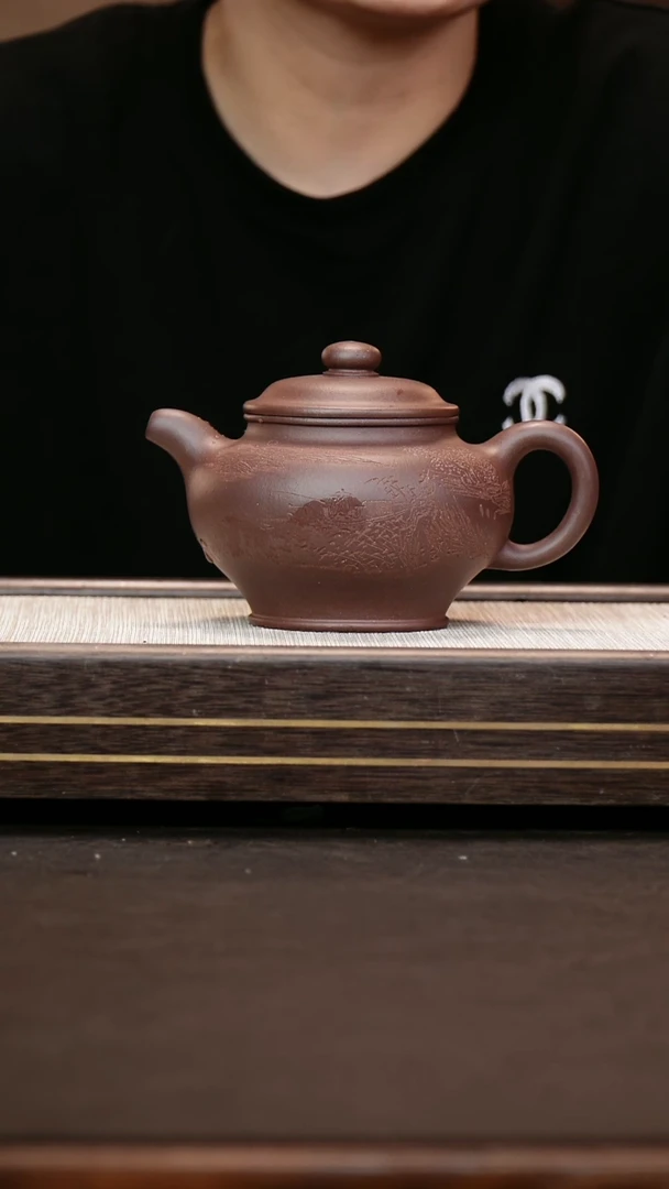 茶壶紫砂四号井底槽清 掇只壶   刻绘款