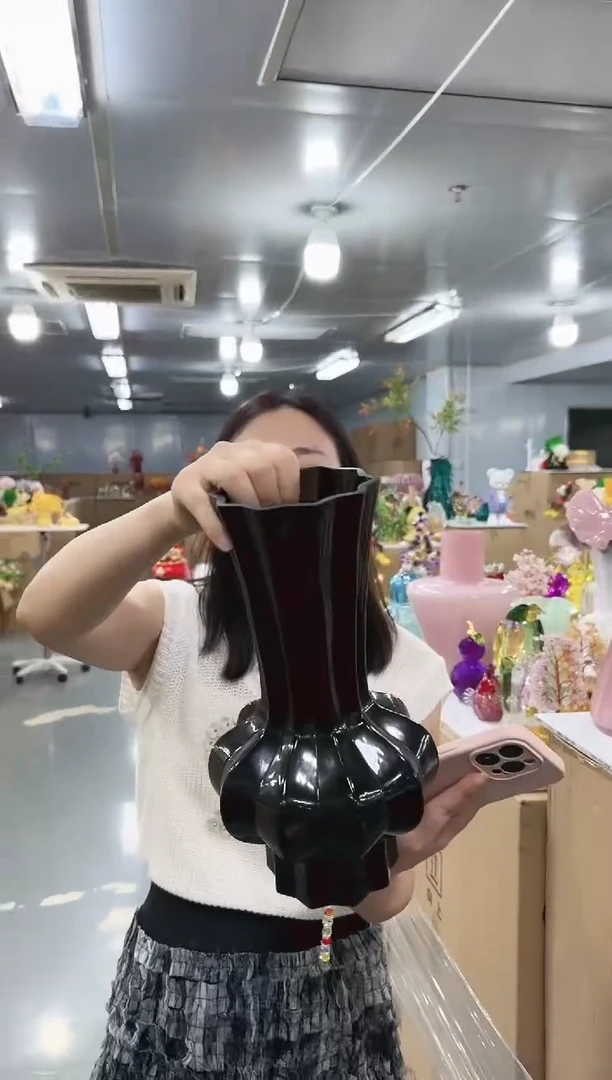 金沃水晶琉璃     花瓶