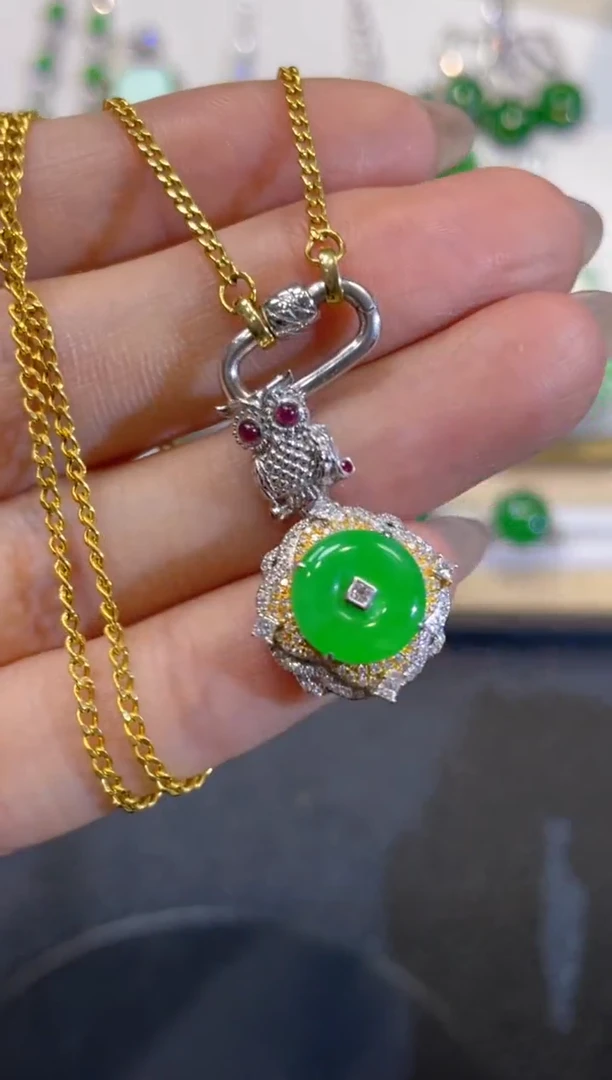 颈饰18K金镶嵌翡翠团购9