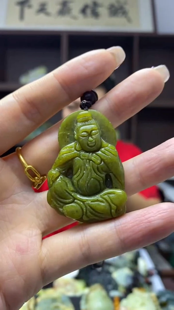 未镶嵌岫玉挂件