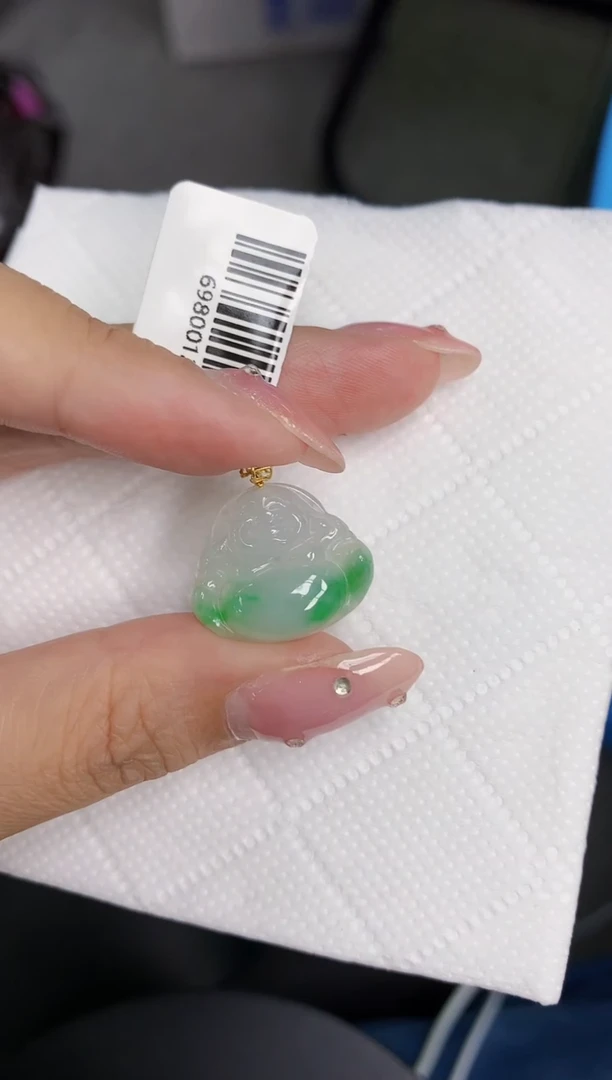 翡翠18K金镶嵌颈饰11111111111