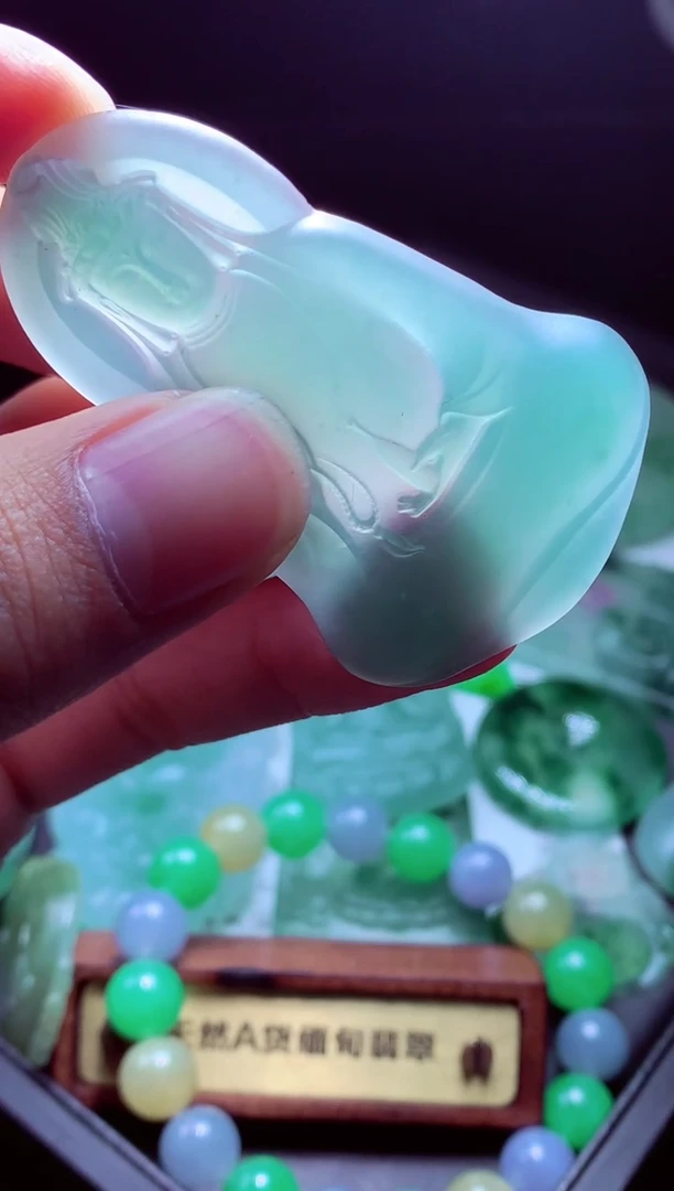 未镶嵌定制翡翠安*?毛货翡翠定制