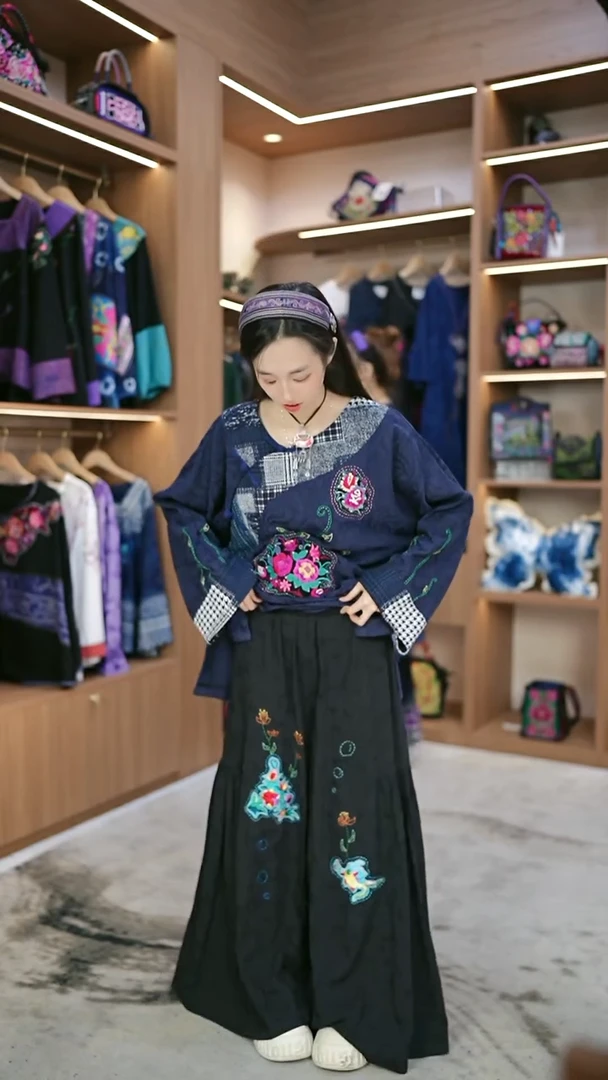 织绣婷****店L588黔东南苗族刺绣  裤子