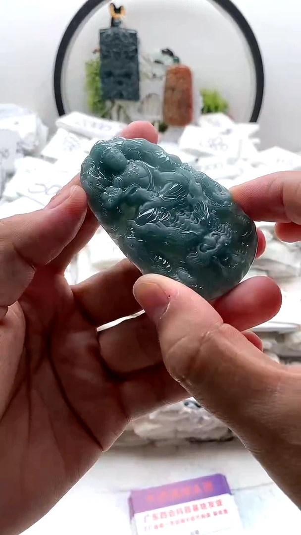 颈饰未镶嵌翡翠大势至