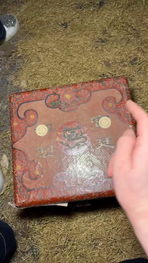 木摆件高端精美开红方漆盒一件链接