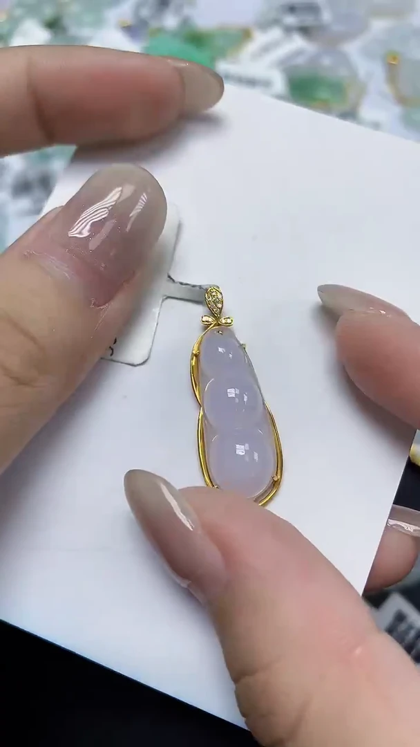 翡翠18K金镶嵌颈饰天然缅甸翡翠A货