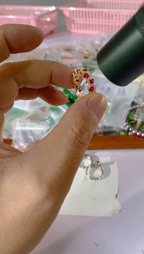 【闪购商品】水晶颈饰银S925镶嵌511红宝，蓝宝，多样性发一件赠链