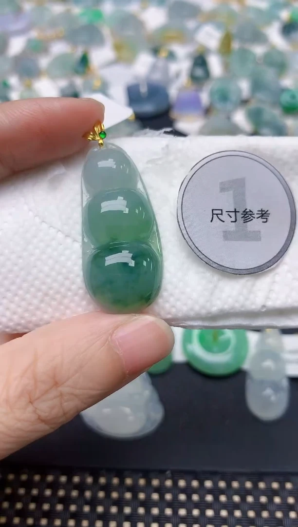 颈饰18K金镶嵌翡翠天然缅甸A货翡翠