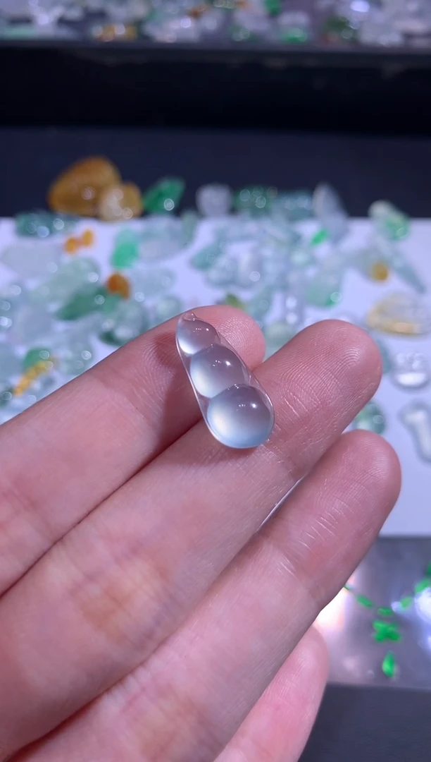 颈饰未镶嵌翡翠豆子