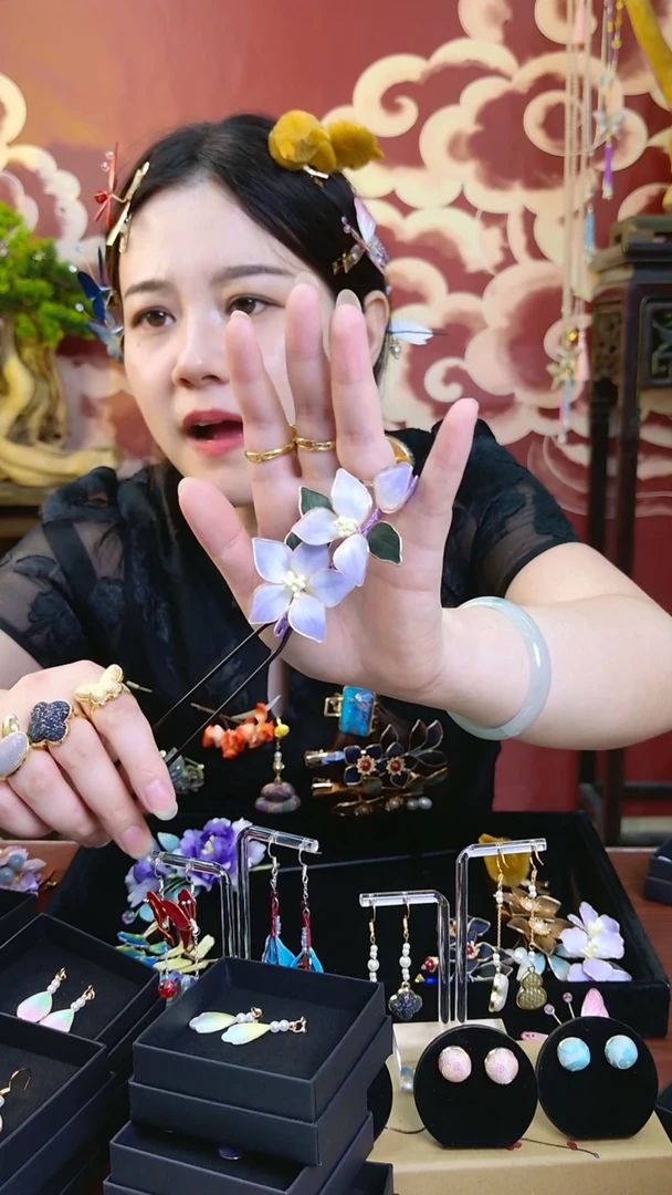 刺绣纯手工非遗绒花