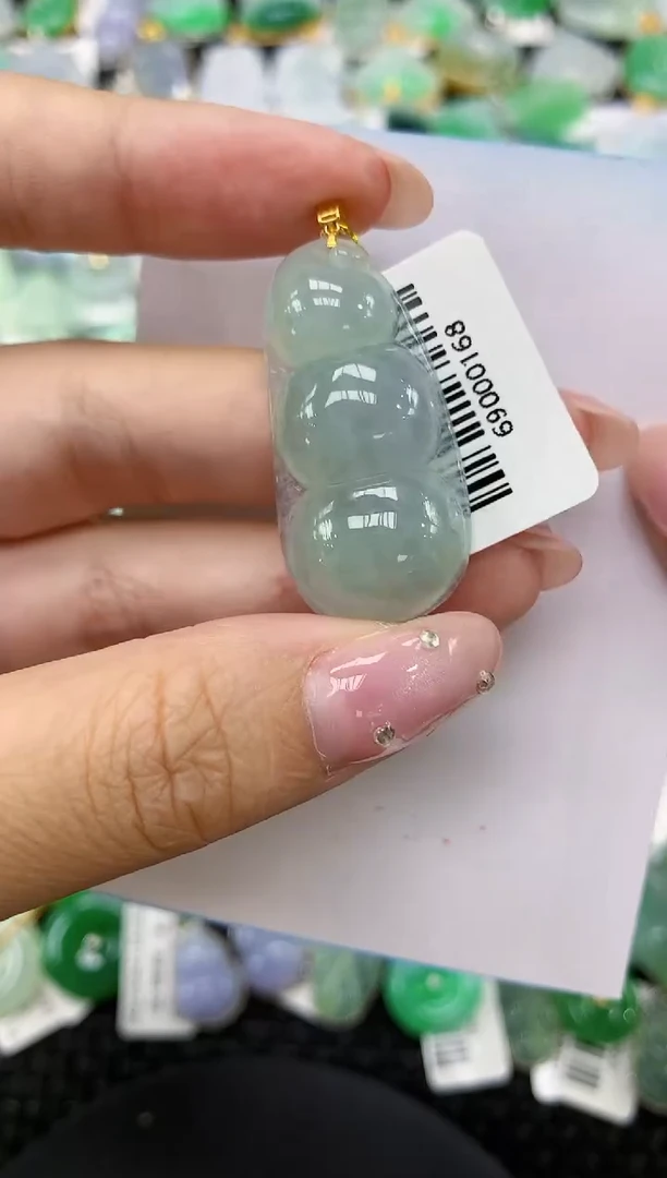 翡翠18K金镶嵌颈饰11111111111