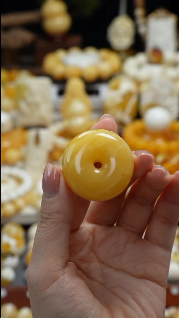 手链琥珀未镶嵌今日特价俄料满蜡鸡油黄平安扣36.3*17.5