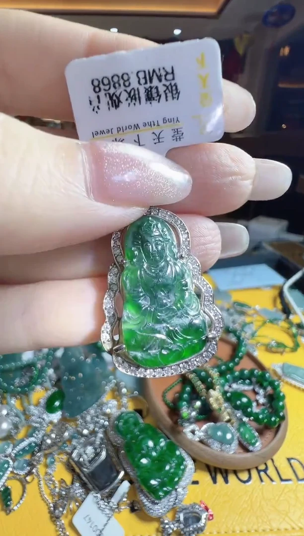 颈饰未镶嵌翡翠1